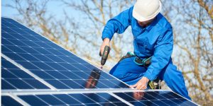 Installation Maintenance Panneaux Solaires Photovoltaïques à Consenvoye